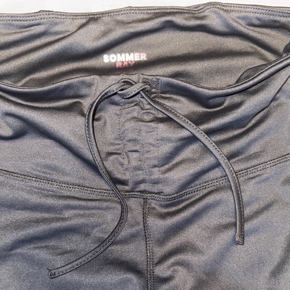 NWOT Sommer Ray Woman’sBlack Leggings - Picture 3 of 9